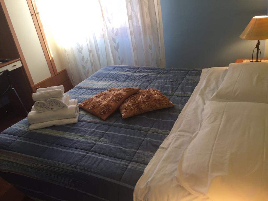 Moon House B&B Кальярі Екстер'єр фото